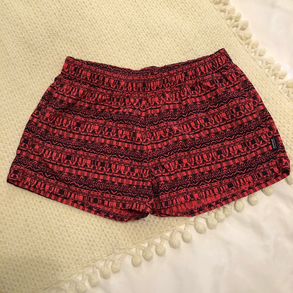 Patagonia Barely Baggies Shorts 2.5” Size M